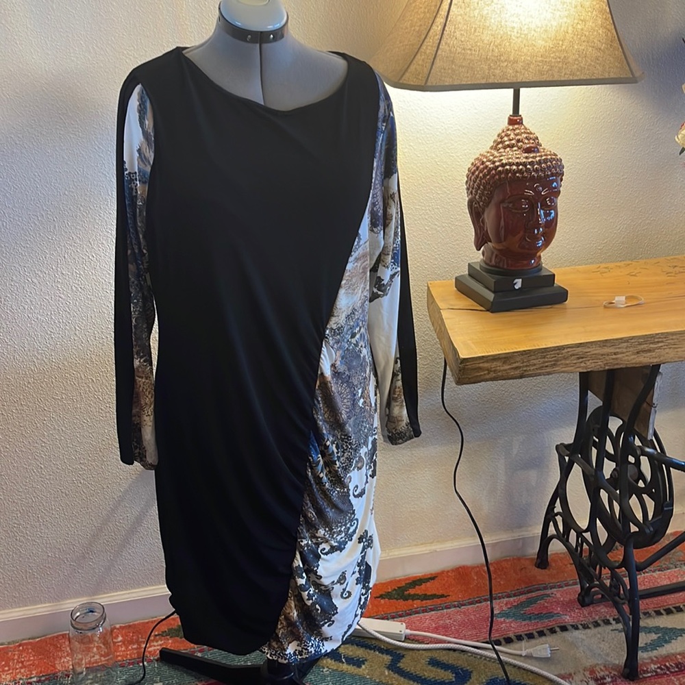 2XL Badgley Mischka Size Dress Black Split stunning dress.  Stretch.